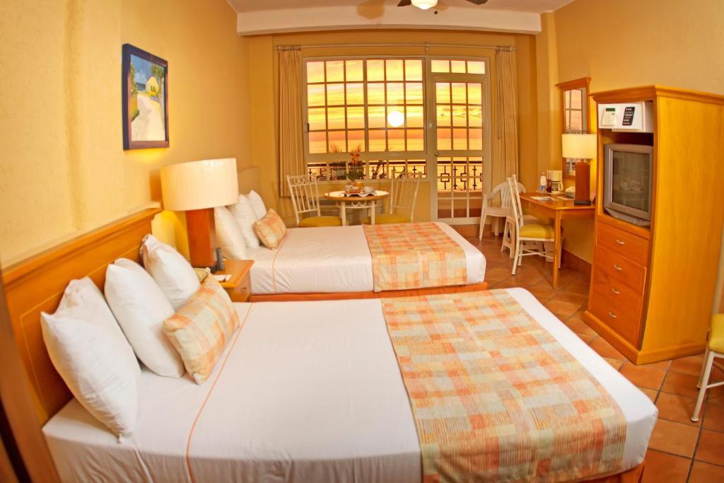 Best Western Posada Freeman Hotel Mazatlan Room photo